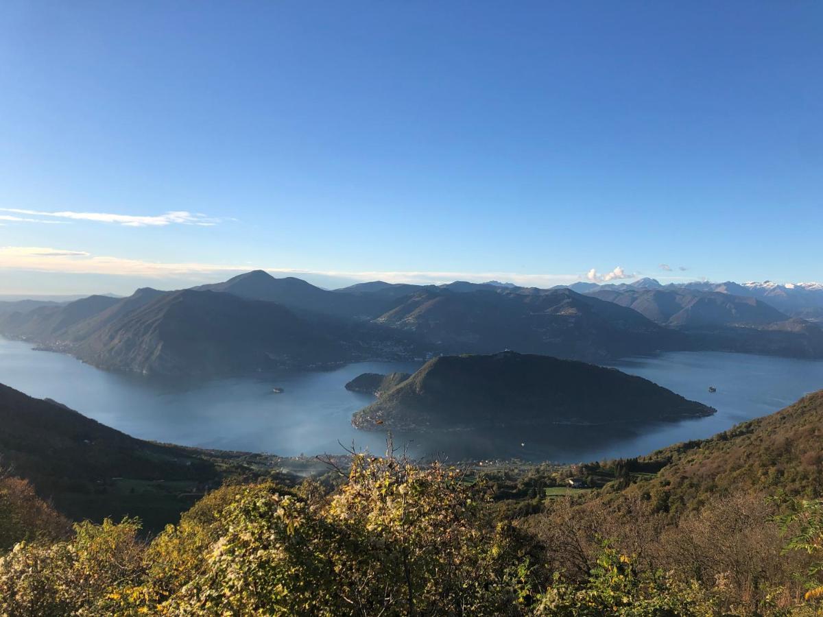 Holiday Home Punta D'Oro With Garden, Parking Place And Lake Access At 300 M Iseo Kültér fotó