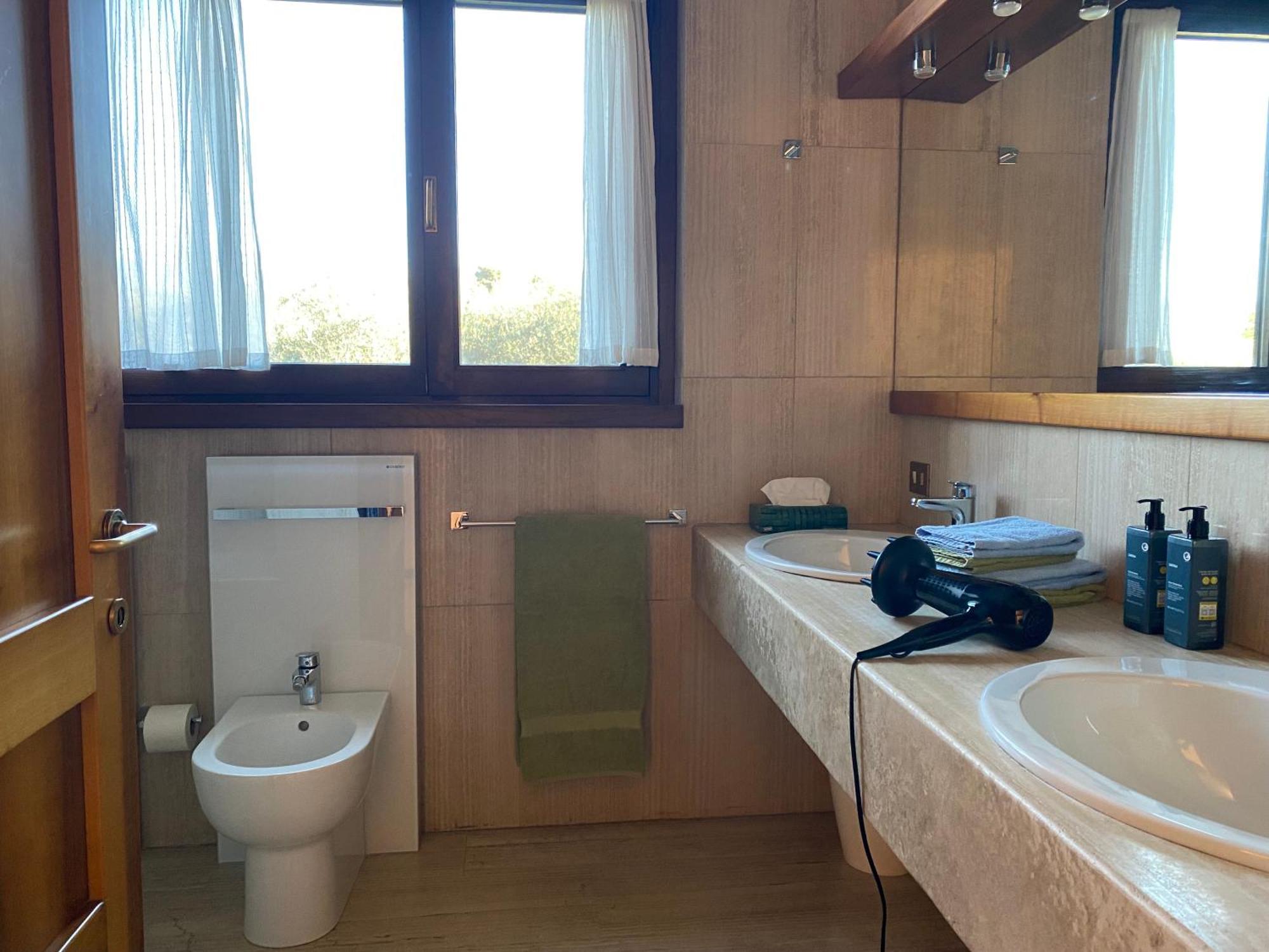 Holiday Home Punta D'Oro With Garden, Parking Place And Lake Access At 300 M Iseo Kültér fotó